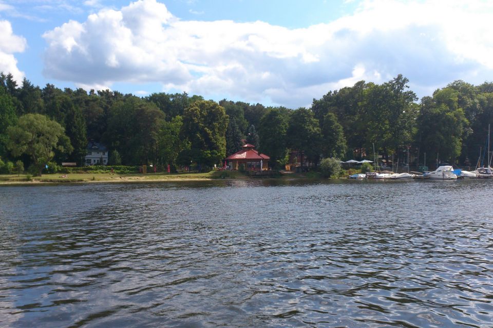 Blick vom Schwielowsee auf das Strandbad Ferch